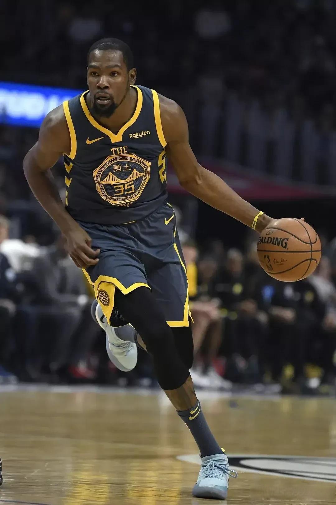 从谢娜担任 从谢娜担任