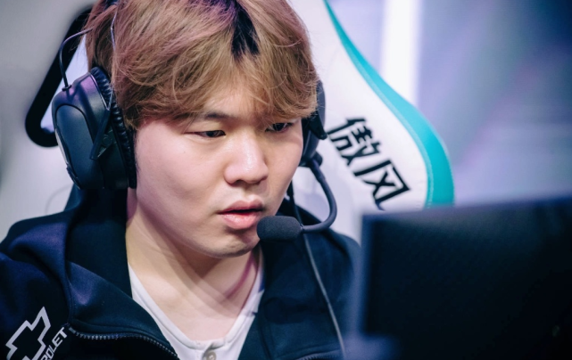 球与助攻 球与助攻