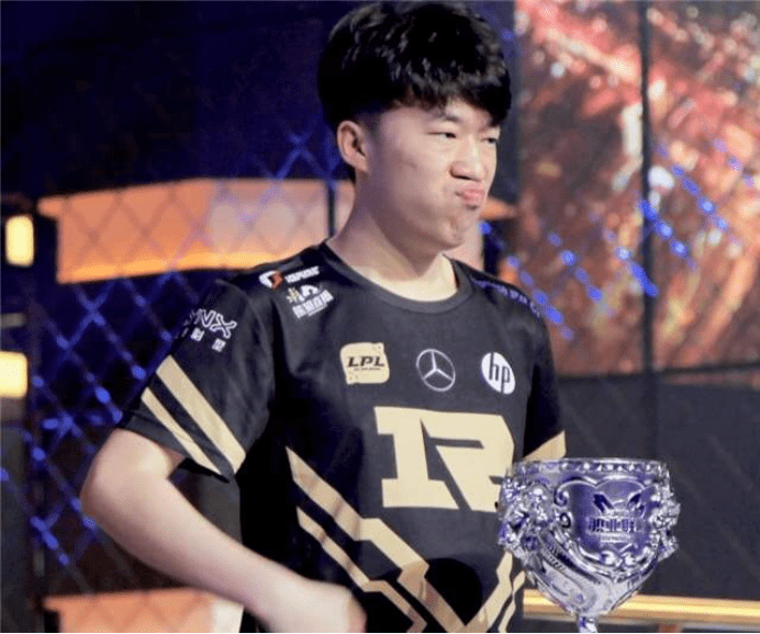 无比重视 无比重视