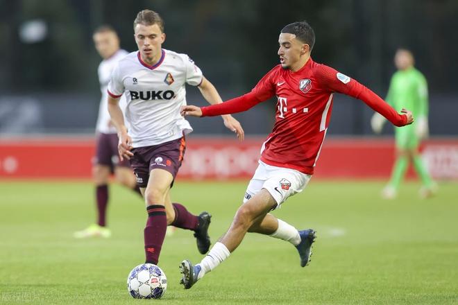 两条小龙的 两条小龙的